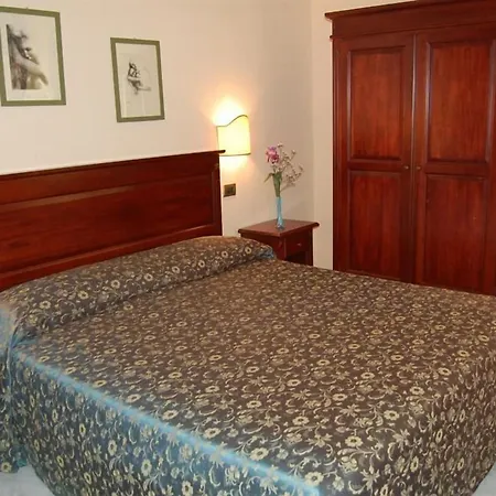 Astor Hotel 3*
