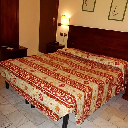 Hotel Astor 3*