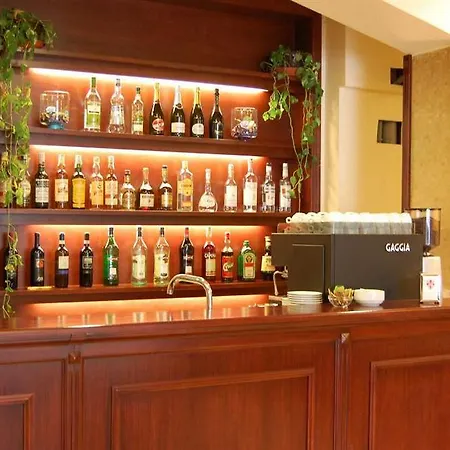 Astor Hotel 3*